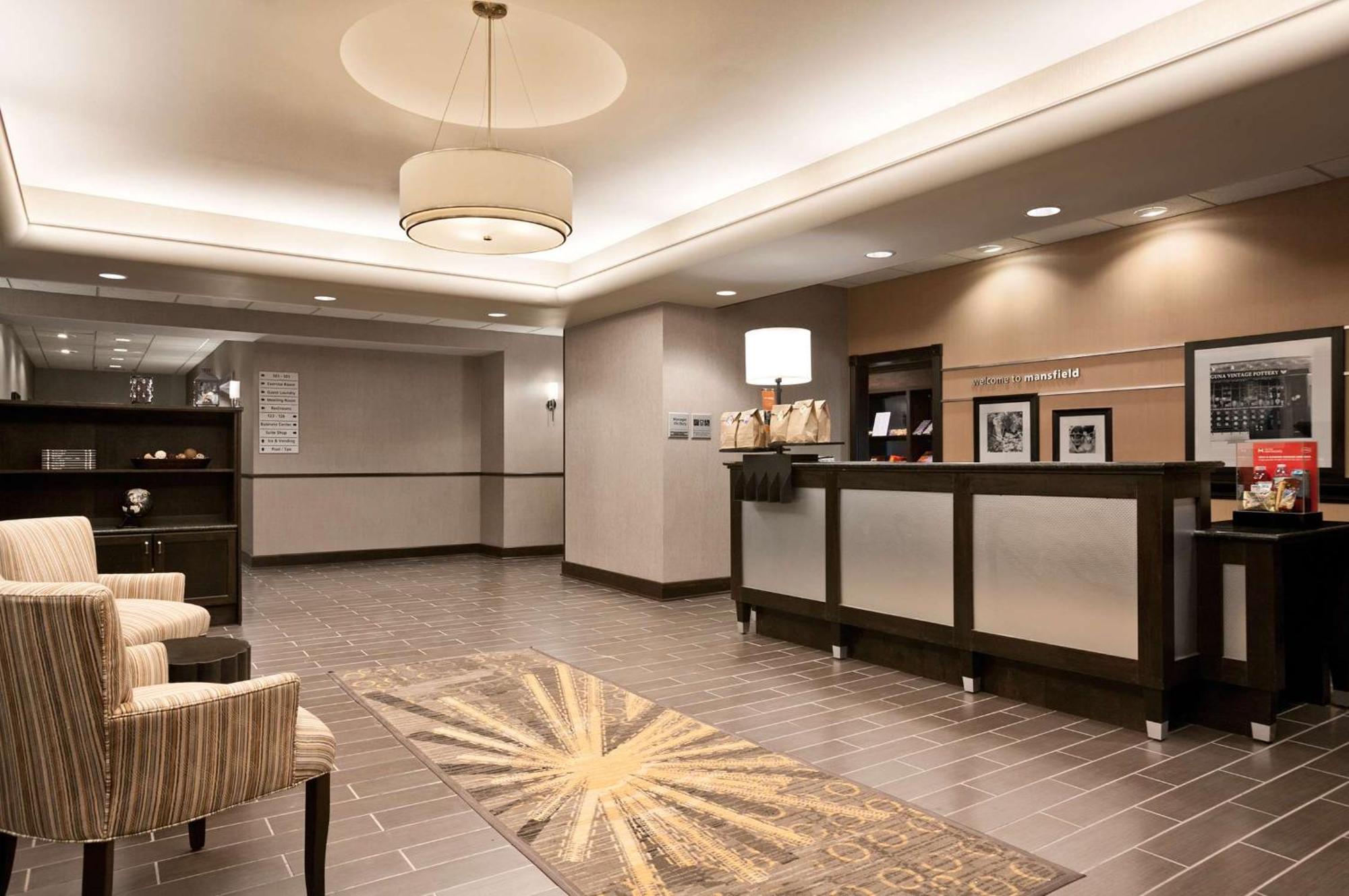Hampton Inn & Suites - Мансфийлд Екстериор снимка