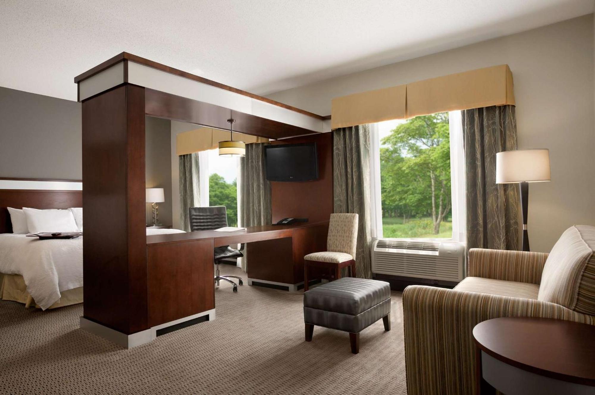 Hampton Inn & Suites - Мансфийлд Екстериор снимка