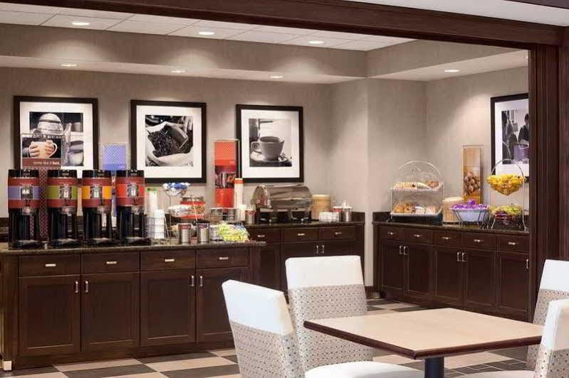 Hampton Inn & Suites - Мансфийлд Екстериор снимка